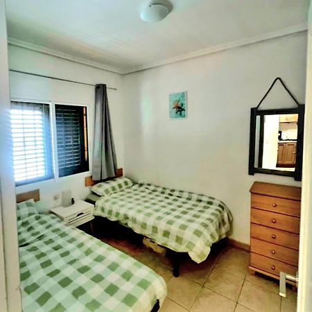 Lovely Apartment Near The Beach In Sunny La Mata Торрев'єха Екстер'єр фото